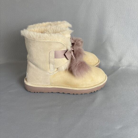 Womens 8 Ugg Boots Gita Powder Cream Purple Pompoms gorgeous RARE (Some Wear) - Picture 6 of 16